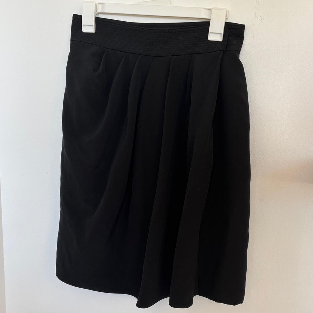 VINTAGE Mary McFadden Classic Black silk Skirt